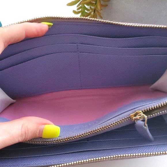 Authentic Bvlgari Lavender Long L Zip Wallet - Picture 6 of 16
